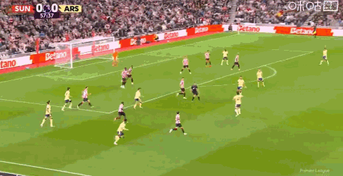 Góc Nhìn EX88: Guimaraes đáp trả CĐV Sunderland bằng cử chỉ chế giễu: Chuột béo chúc các bạn cuố