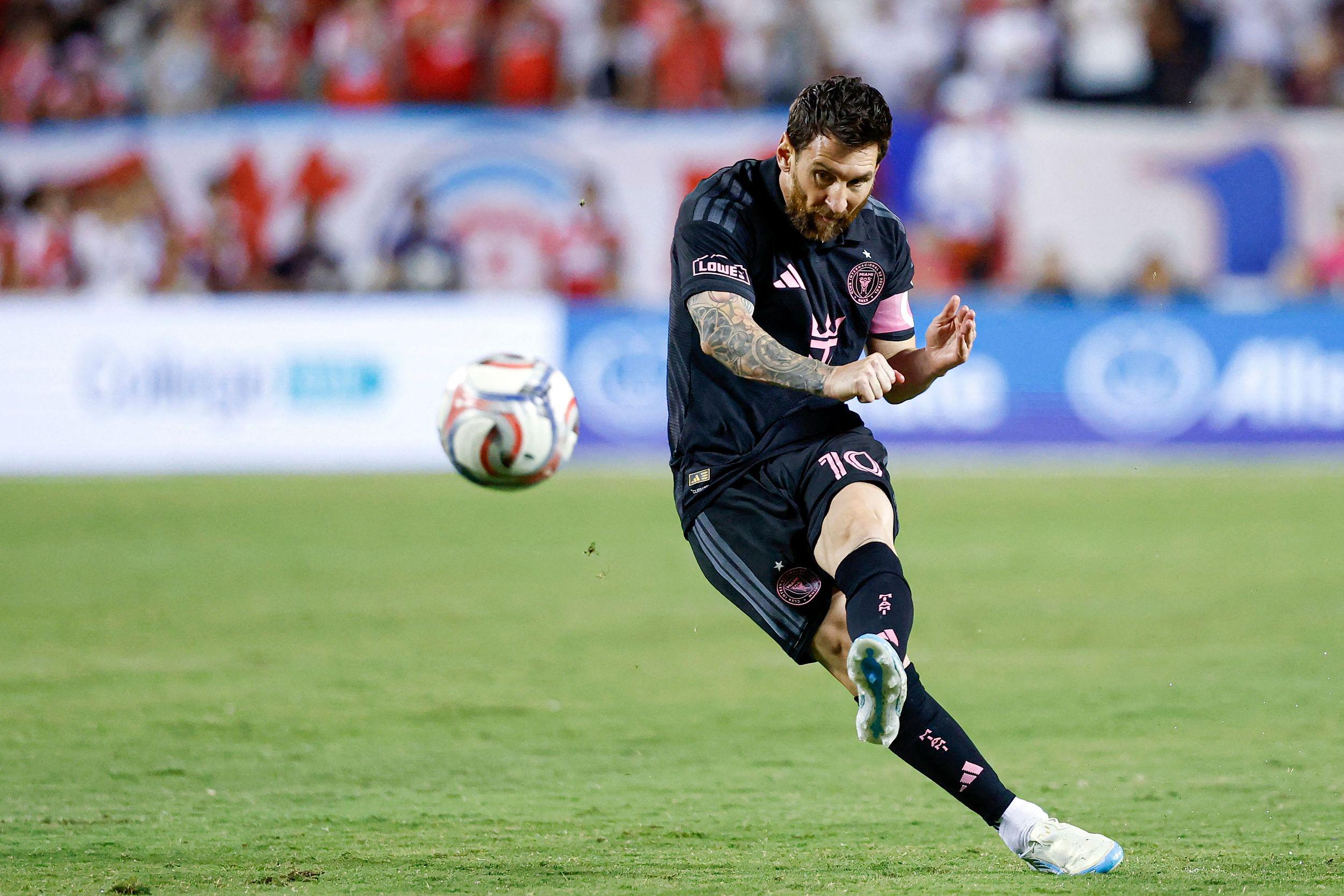 Góc Nhìn EX88: L’Equipe: Messi ít dùng dư luận PR tạo thế cho Quả bóng Vàng, ông muốn để bóng nó