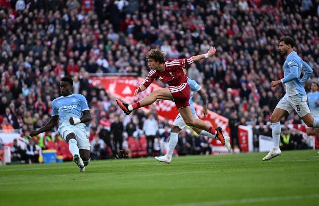Góc Nhìn EX88: Thắng Liverpool 4 trận liên tiếp xuyên mùa, những cáo buộc lại khiến Man City mạnh hơ